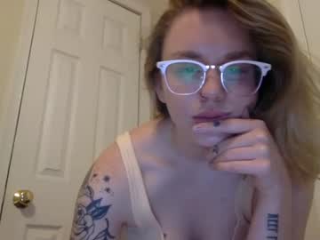 girl Straight And Lesbian Sex Cam with maddie4205
