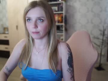 girl Straight And Lesbian Sex Cam with holydumplings