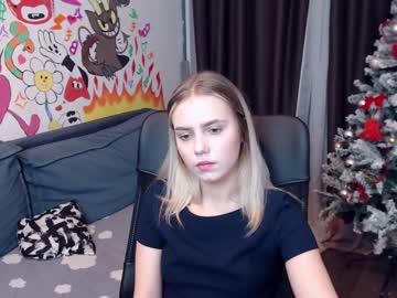 girl Straight And Lesbian Sex Cam with avrora_bell