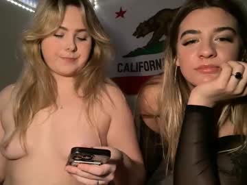 girl Straight And Lesbian Sex Cam with taylormadden