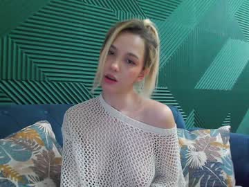 girl Straight And Lesbian Sex Cam with karinalin18
