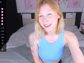 girl Straight And Lesbian Sex Cam with blue_colada