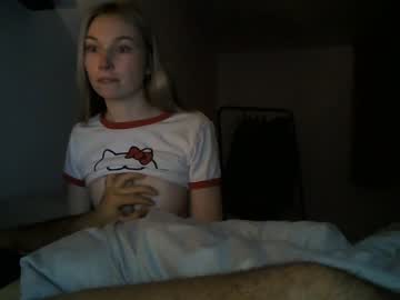 couple Straight And Lesbian Sex Cam with hornycoupledn