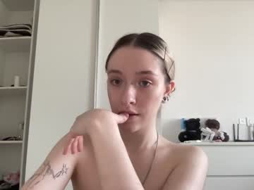 girl Straight And Lesbian Sex Cam with ccrystalluna