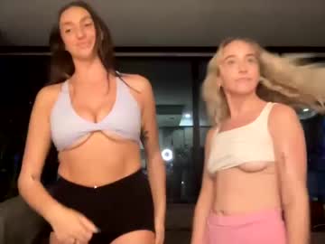 girl Straight And Lesbian Sex Cam with macyxgabby