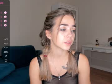 girl Straight And Lesbian Sex Cam with lipsi_yapp