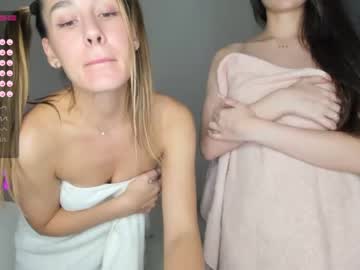 couple Straight And Lesbian Sex Cam with omg_babies