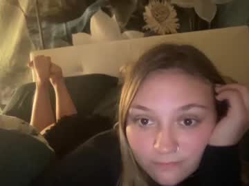 girl Straight And Lesbian Sex Cam with petite_m_glory