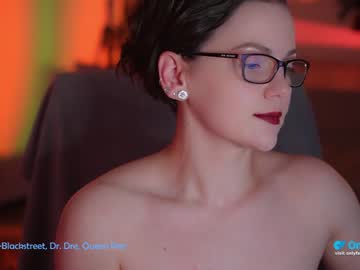 girl Straight And Lesbian Sex Cam with tiffanyriox