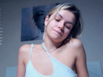 girl Straight And Lesbian Sex Cam with niki_nice