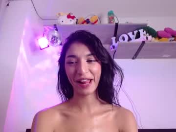 girl Straight And Lesbian Sex Cam with lucy_fernandez