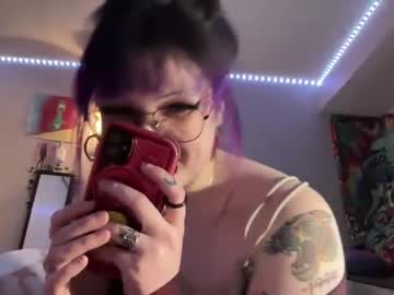 girl Straight And Lesbian Sex Cam with gothgirlcliquebeachbabe97