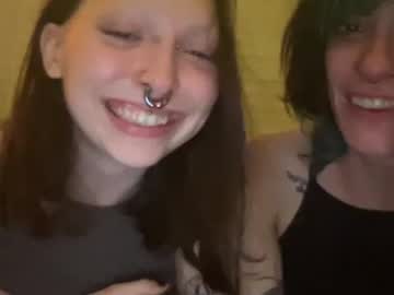 girl Straight And Lesbian Sex Cam with sironyx