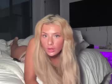 girl Straight And Lesbian Sex Cam with sarbbyxo