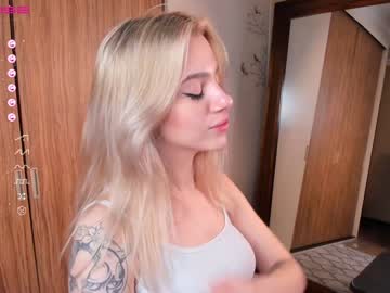 girl Straight And Lesbian Sex Cam with happyhugse